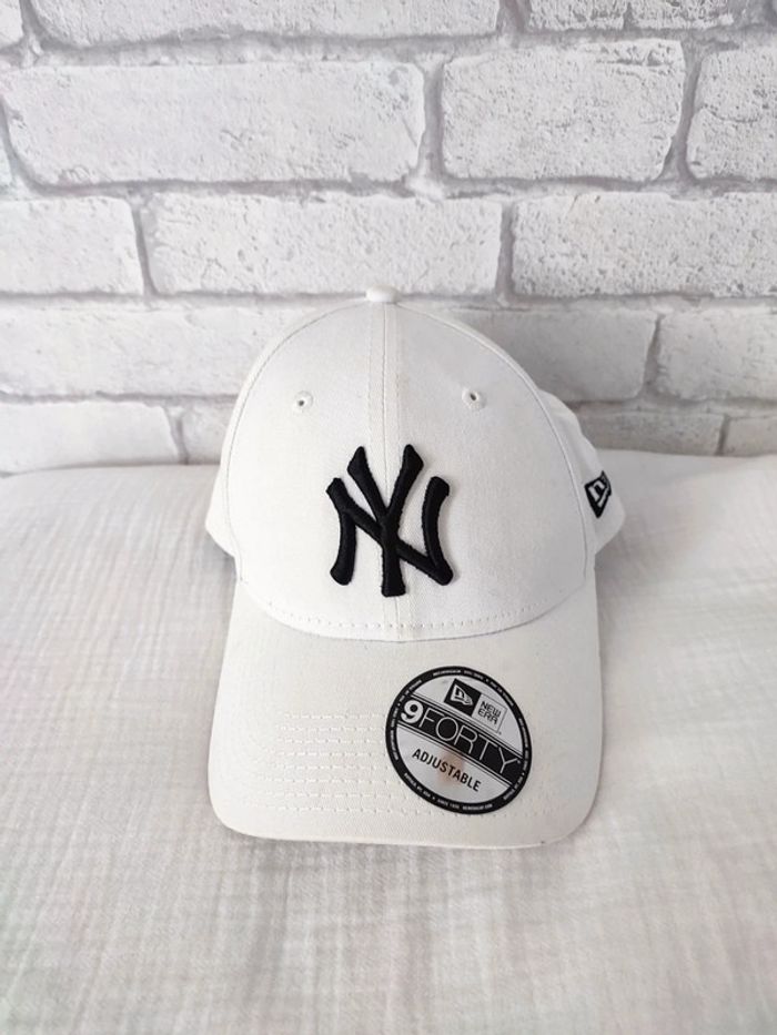 Casquette New Era 9Forty blanc et noir - photo numéro 4