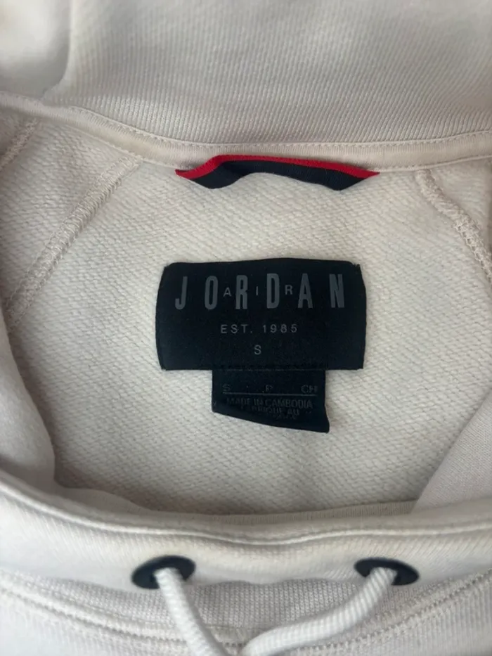 Sweat à capuche Jordan taille S - photo numéro 4