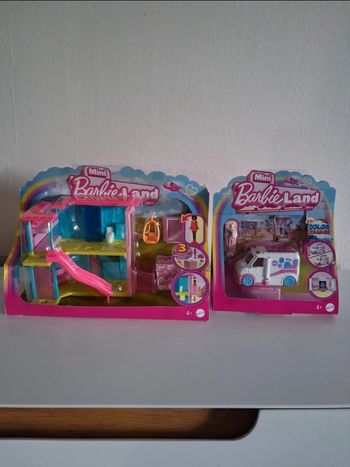 Mini Barbie land : Maison et Véhicule médical