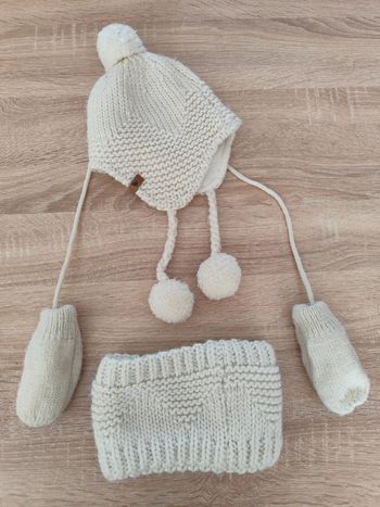 Bonnet gant tour de cou