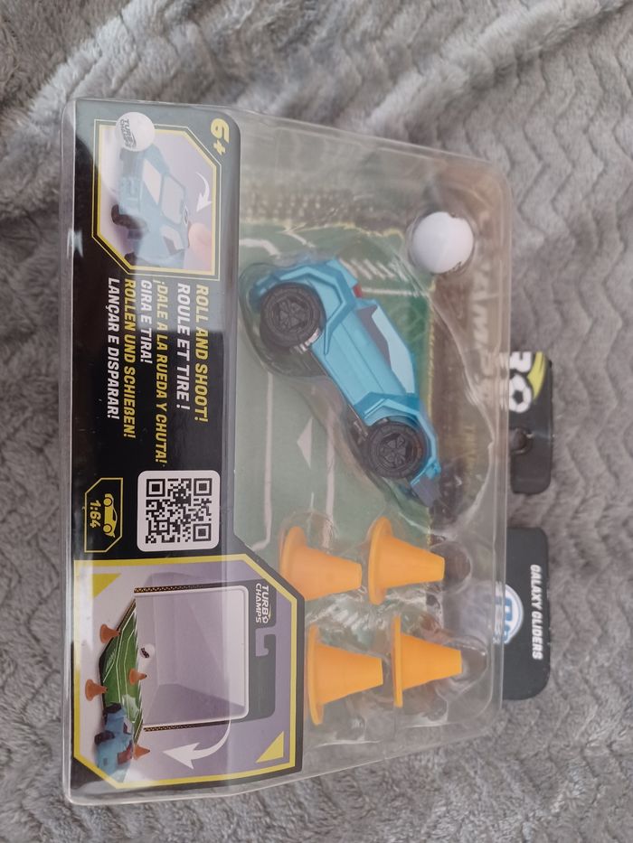 Petite voiture neuve - photo numéro 2