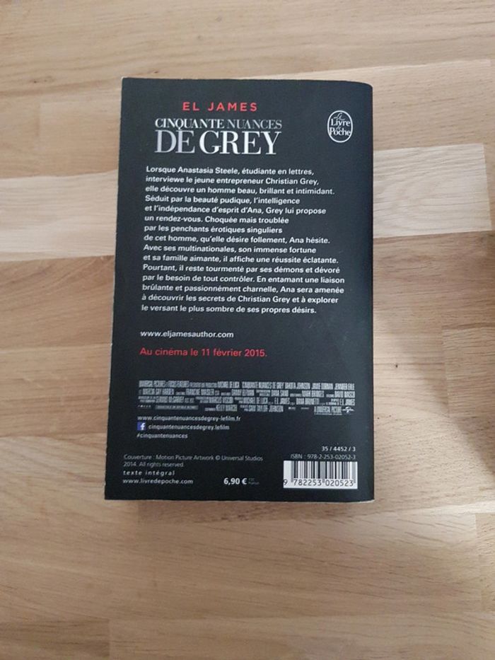 Cinquante nuances de Grey - Tome 1 EL James - photo numéro 2