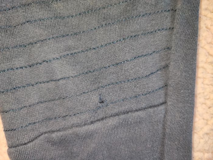 Lot pantalons 3 ans avec défauts - photo numéro 4