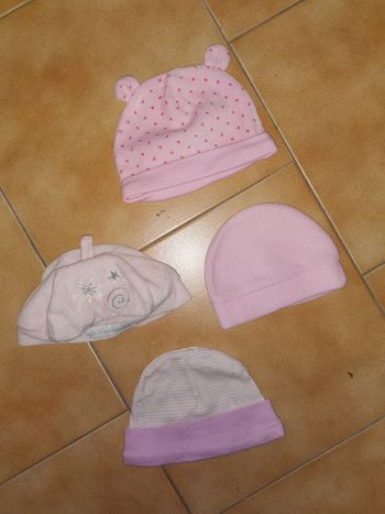 Lot de 4 bonnets filles