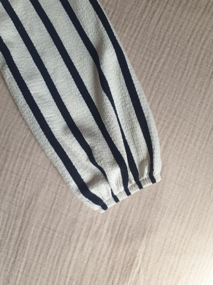 Blouse rayée épaules très sympa - photo numéro 3
