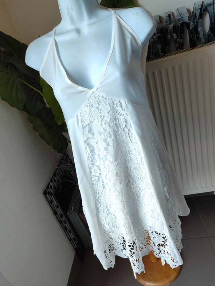 Jolie robe d été dentelle - photo numéro 2