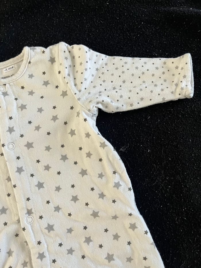 Pyjama 1 mois - photo numéro 2