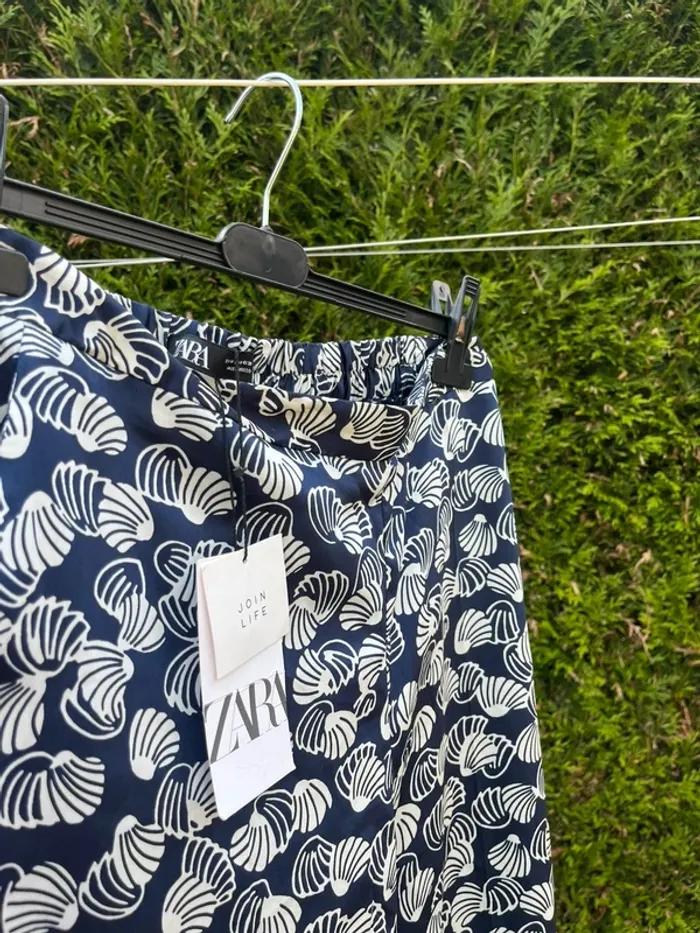pantalon bleu satin motifs coquillages blanc zara - photo numéro 3