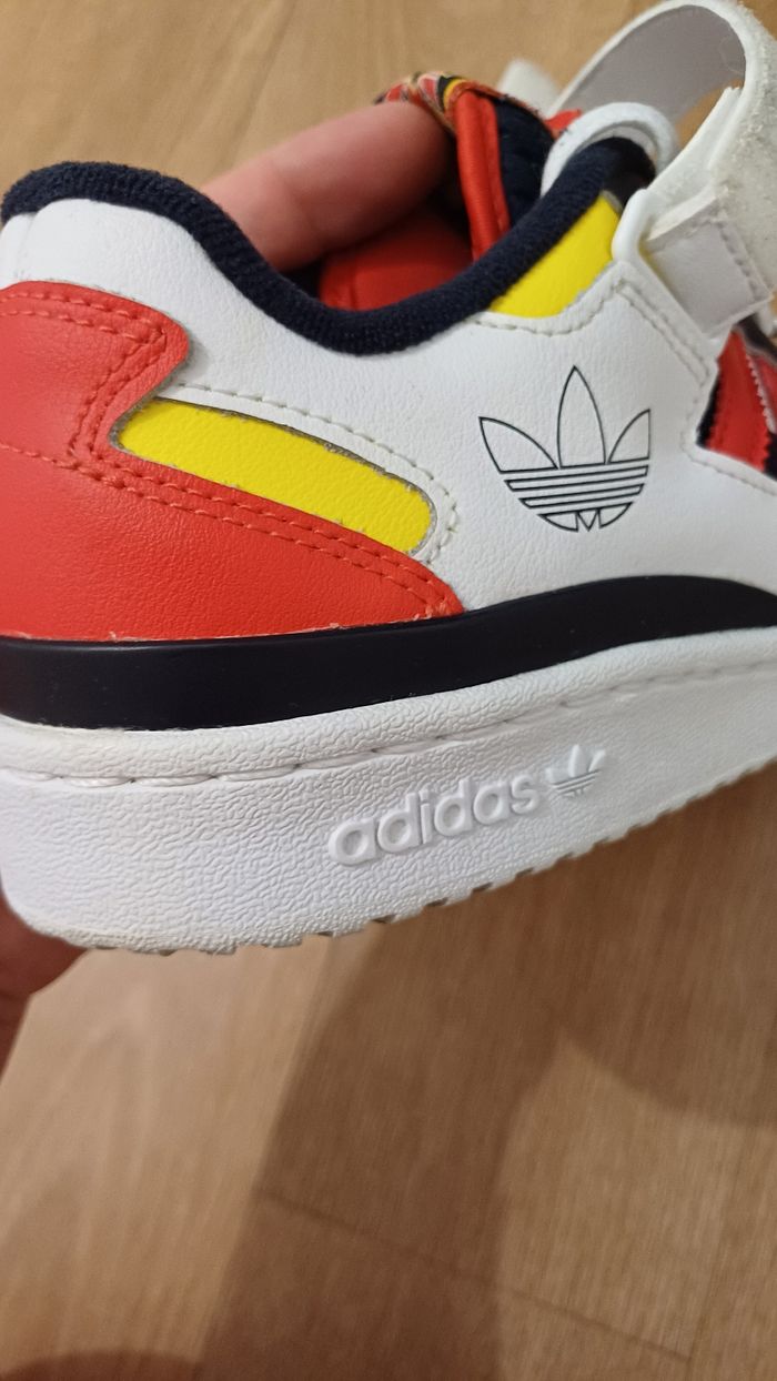 Basket Adidas original taille 38 et 2/3 - photo numéro 7