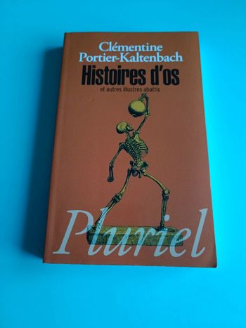 Livre histoire d'os
