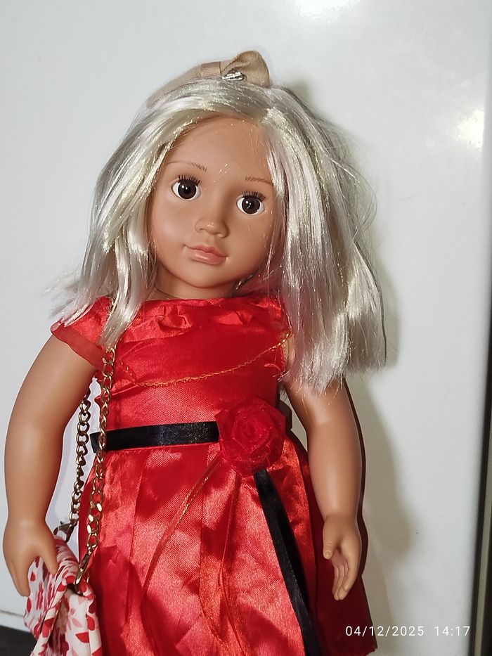 Poupée our generation - photo numéro 3