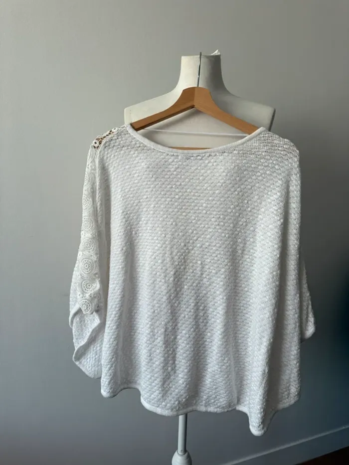 Joli haut broderie XL/42 - photo numéro 4