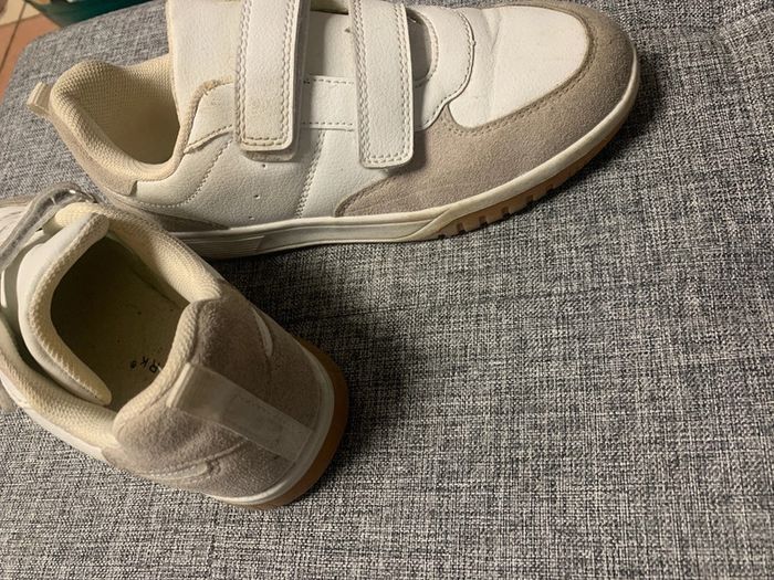 Tennis basket scratch blanche/ marron clair Primark taille 35 comme neuve - photo numéro 5