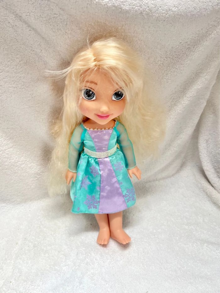 Poupée Disney Elsa reine des neiges