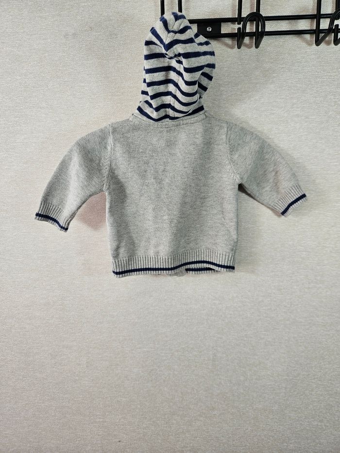 Gilet a  capuche gémo 3 mois - photo numéro 5