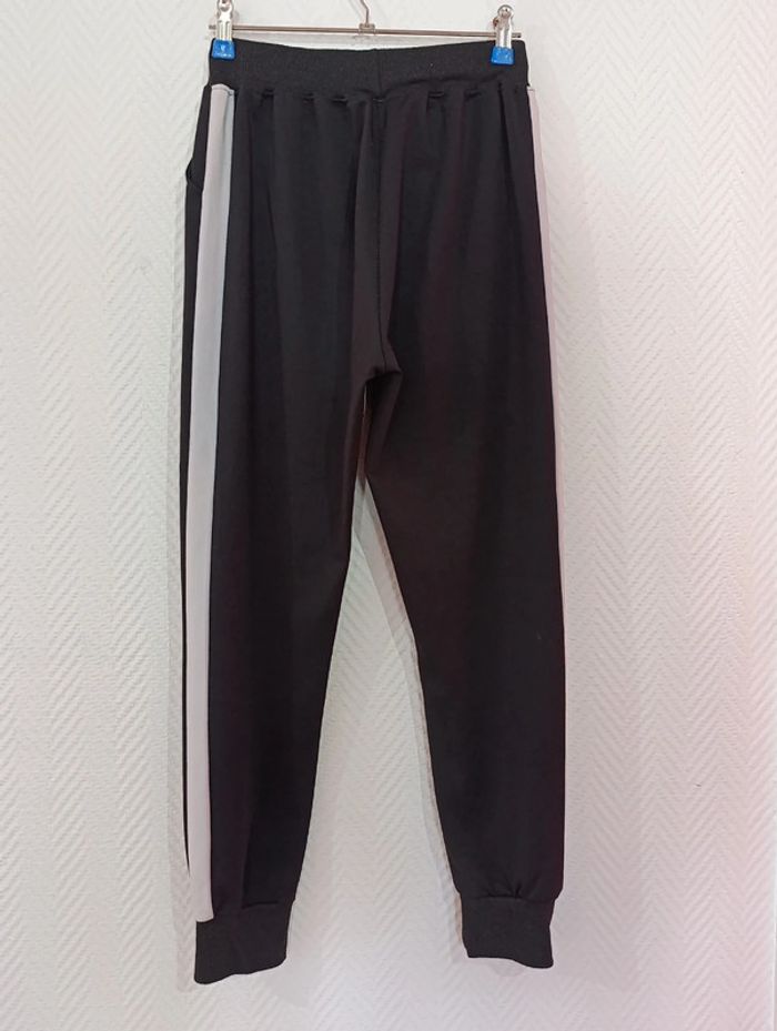 Pantalon ou pantacourt noir et blanc taille 38 - photo numéro 5