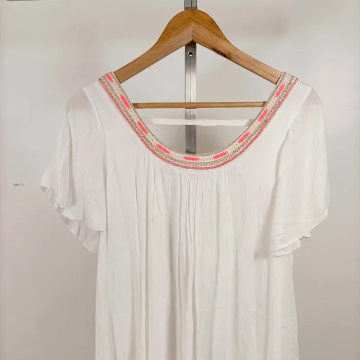 Tunique blanche Kilibbi col brodé rose fluo T.M 100 % viscose fluide été bohème A1265 - photo numéro 2