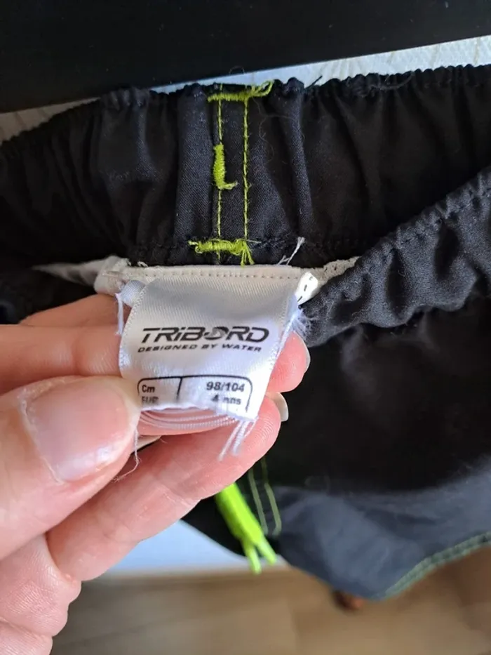 Short de bain garçon tribord 4 ans noir tbe - photo numéro 4