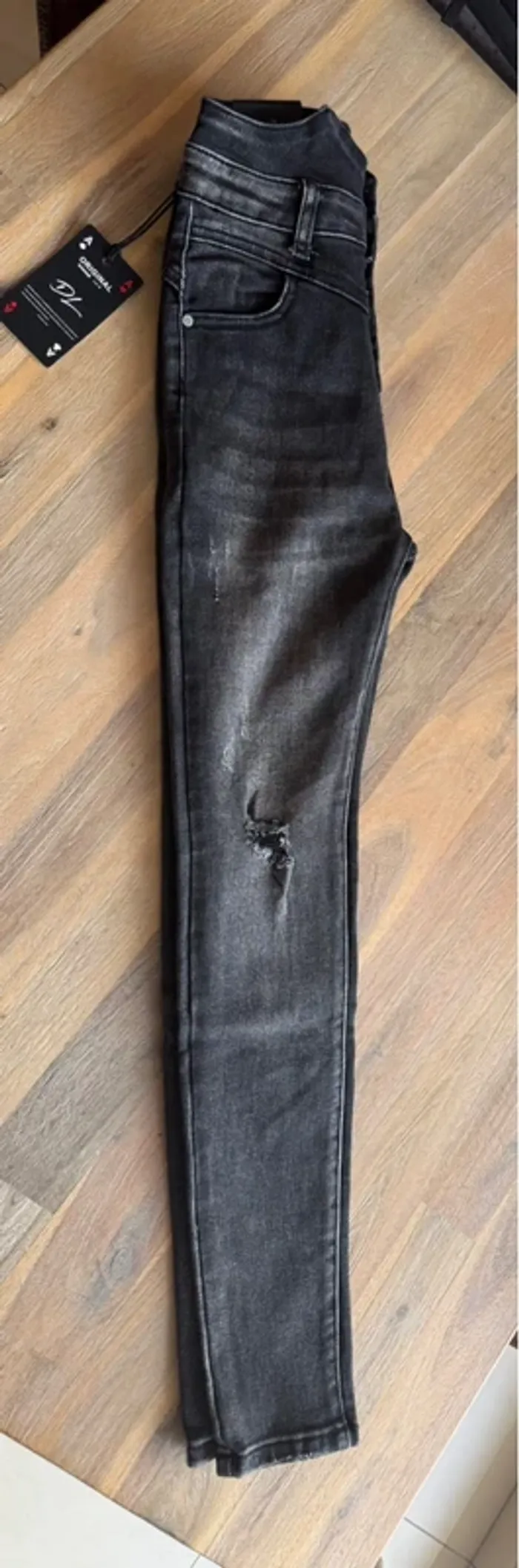 Jean noir taille haute - photo numéro 2