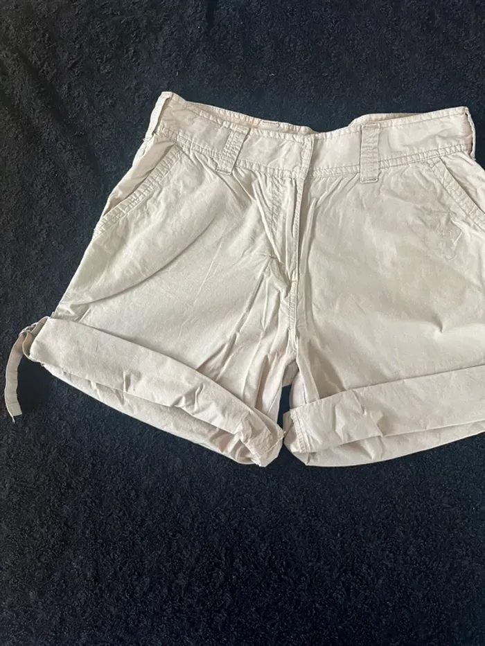 Short beige