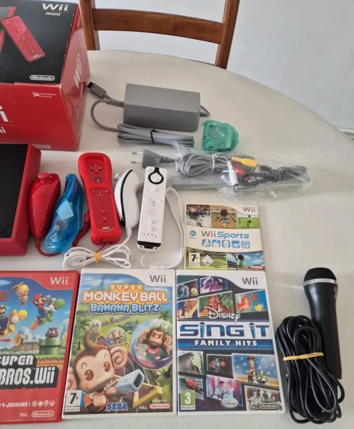 Lot Console Nintendo Wii Mini  en Boîte + 2 Manettes & 5 Jeux - photo numéro 3