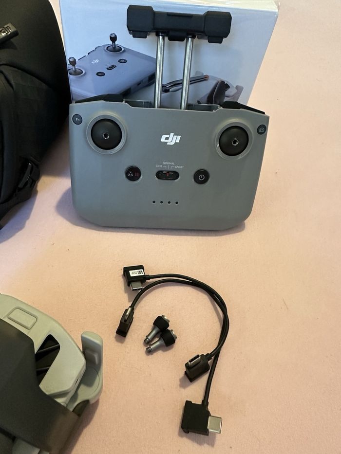 DJI Mini 4 Pro. Neuf. Manette DJI RC N2. Sac/batterie. - photo numéro 3