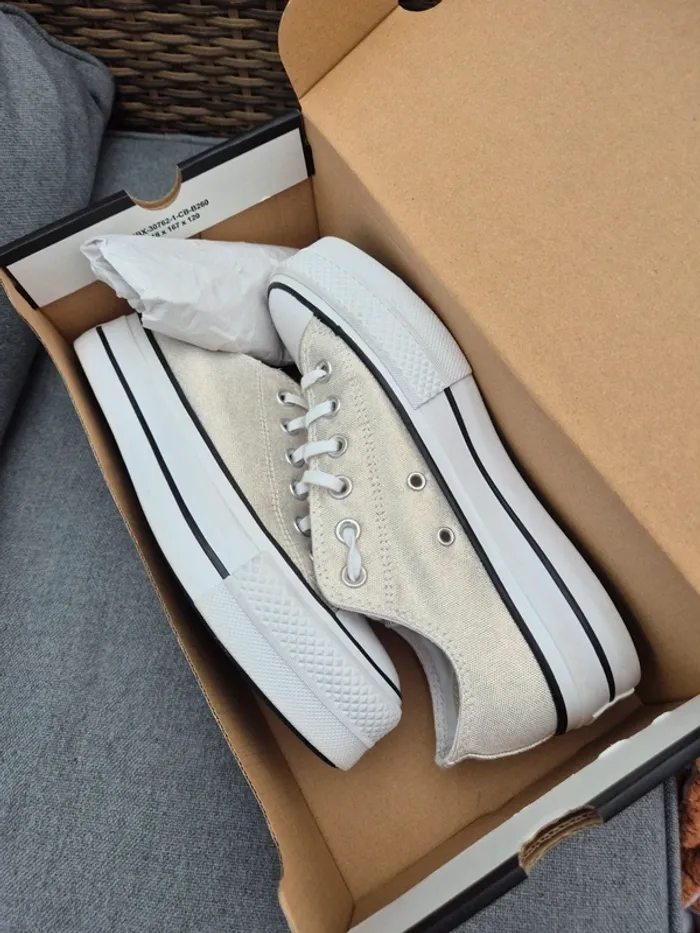 Converses taille 38 - photo numéro 2