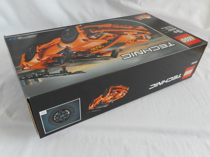 Lego Technic - 42093 - Chevrolet Corvette ZR1 - NEUF - photo numéro 5