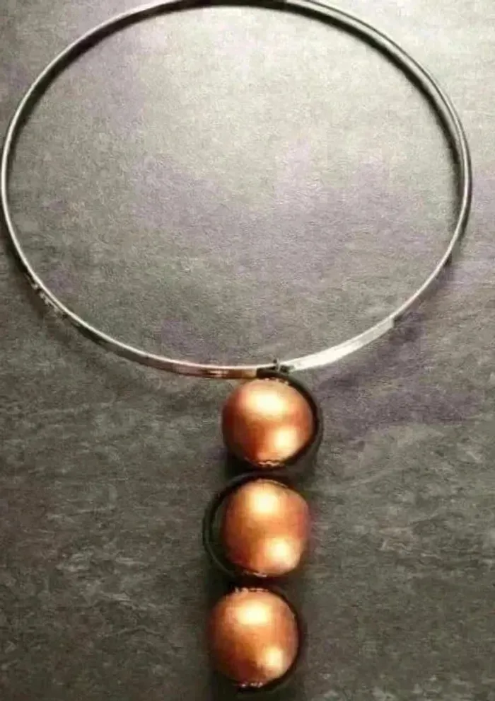 Collier avec 3 perles - photo numéro 4