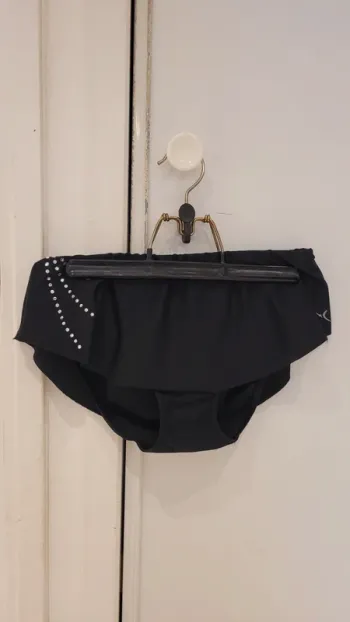 Jupe avec culotte Gym danse avec strass