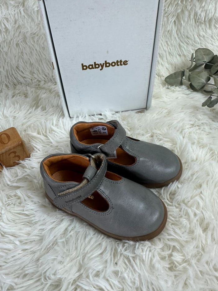 Paire de chaussures Babybotte taille 23 - photo numéro 3