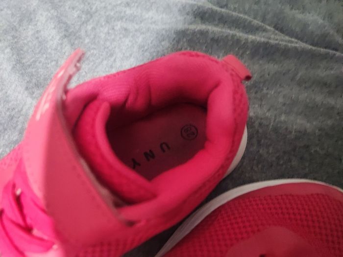 Basket  de sport pointure 28 - photo numéro 4