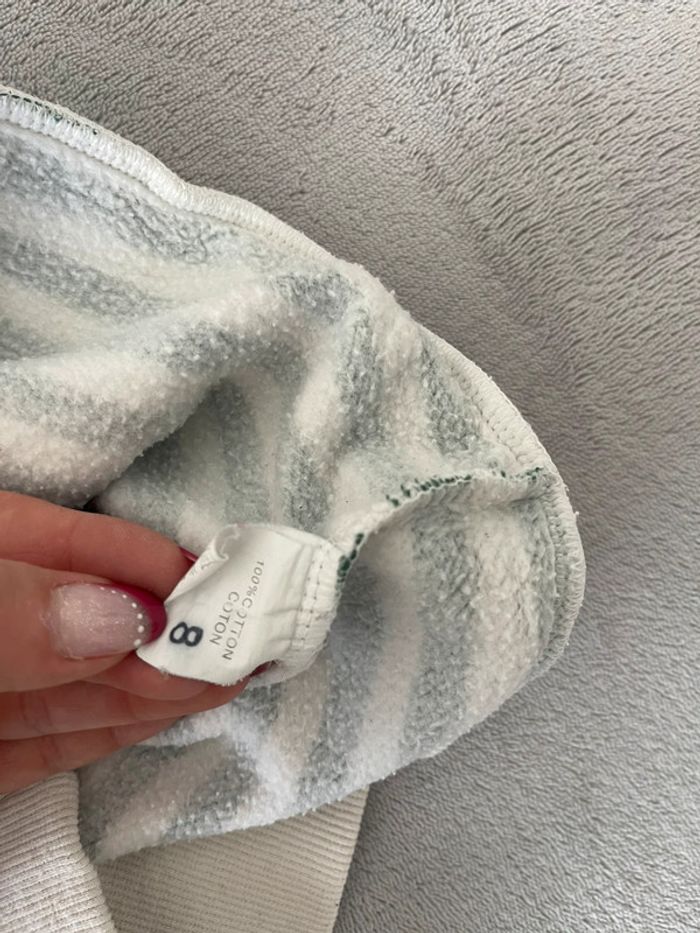 Pull à capuche 8 ans - photo numéro 4