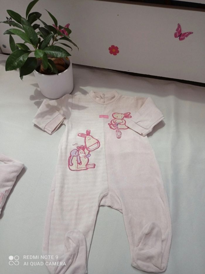 3 pyjamas - photo numéro 4