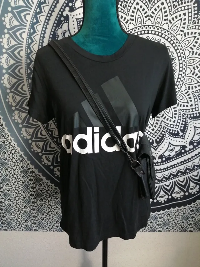 Tee-shirt noir de sport avec logo adidas / Adidas / (L)