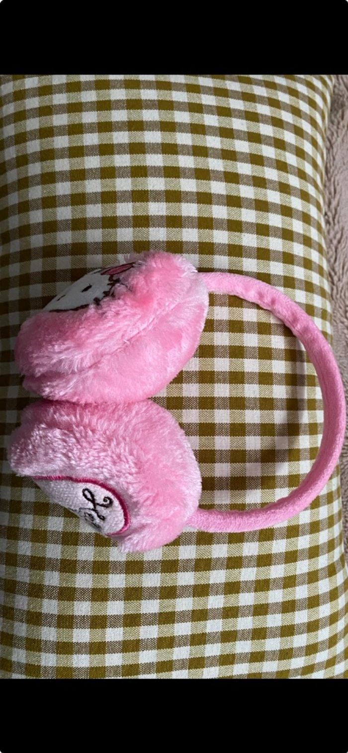 Cache-oreilles - photo numéro 2