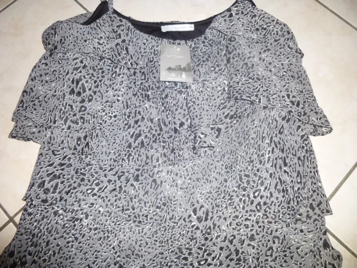 tunique volanté leopard gris à bretelle URBAN 36 neuf - photo numéro 2