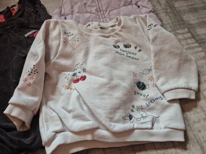 Lot de vêtements en 12 mois - photo numéro 4