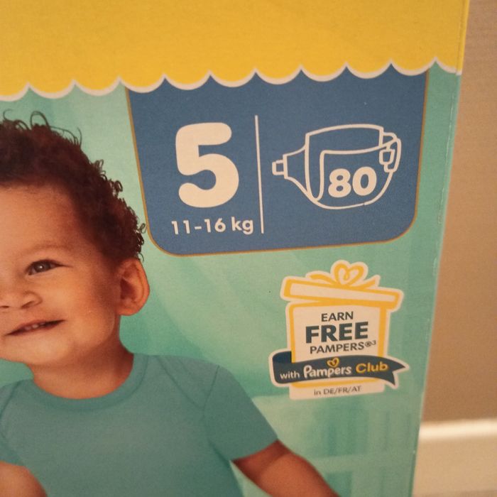 Pampers premium protection taille 5(160 couches) - photo numéro 2