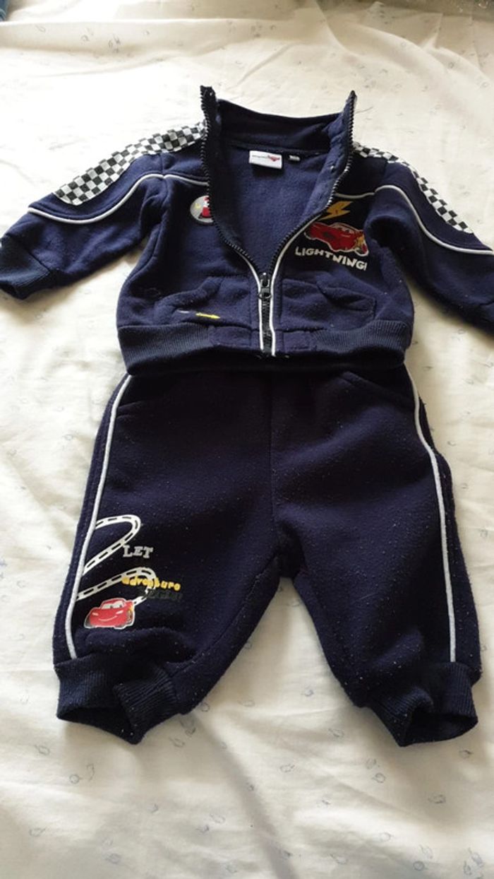 Ensemble Disney pixar taille 6 mois