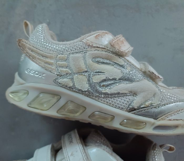 Baskets lumineuses Geox fille en 29 - photo numéro 2