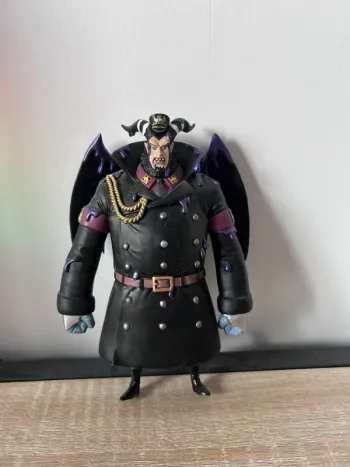 Figurine OP - Magellan, directeur d’Impel Down