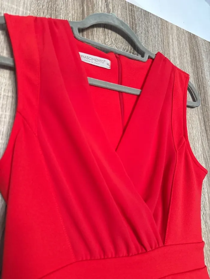 Belle robe rouge - photo numéro 3