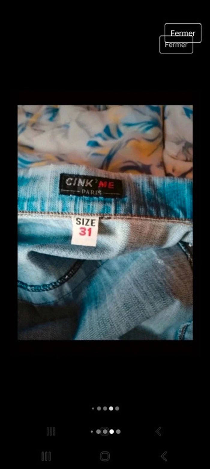 Veste en jean effet usé avec strass - photo numéro 7