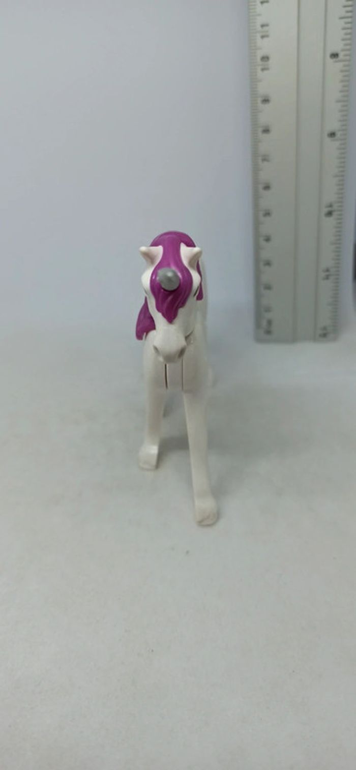 Licorne queue et crinière violettes avec corne grise playmobil - photo numéro 2