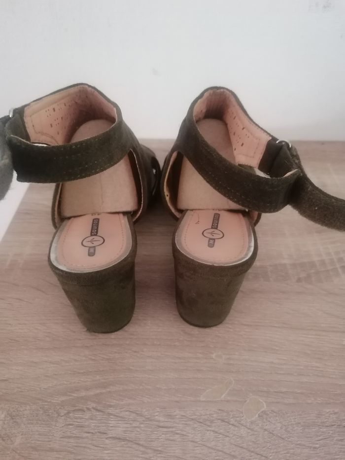 Nu pied effet daim vert kaki 40, a talon haut - photo numéro 3