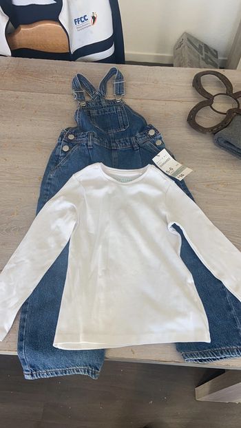 Salopette pantalon + t shirt 5-6ans