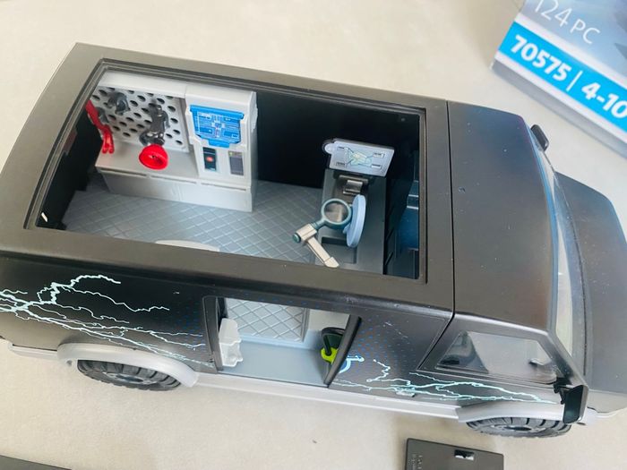 Playmobil city 70575 camion de bandits et policier - photo numéro 5