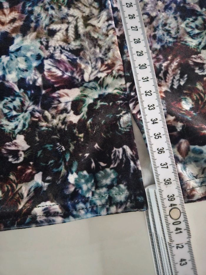 Urban outfitters mini jupe velours à fleurs taille XS - photo numéro 9
