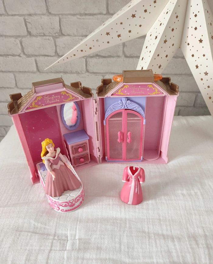 Polly Pocket Château Aurore La belle au bois dormant Disney Store - photo numéro 2